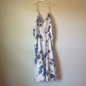 White Floral House of Harlow 1960 Ines Dress